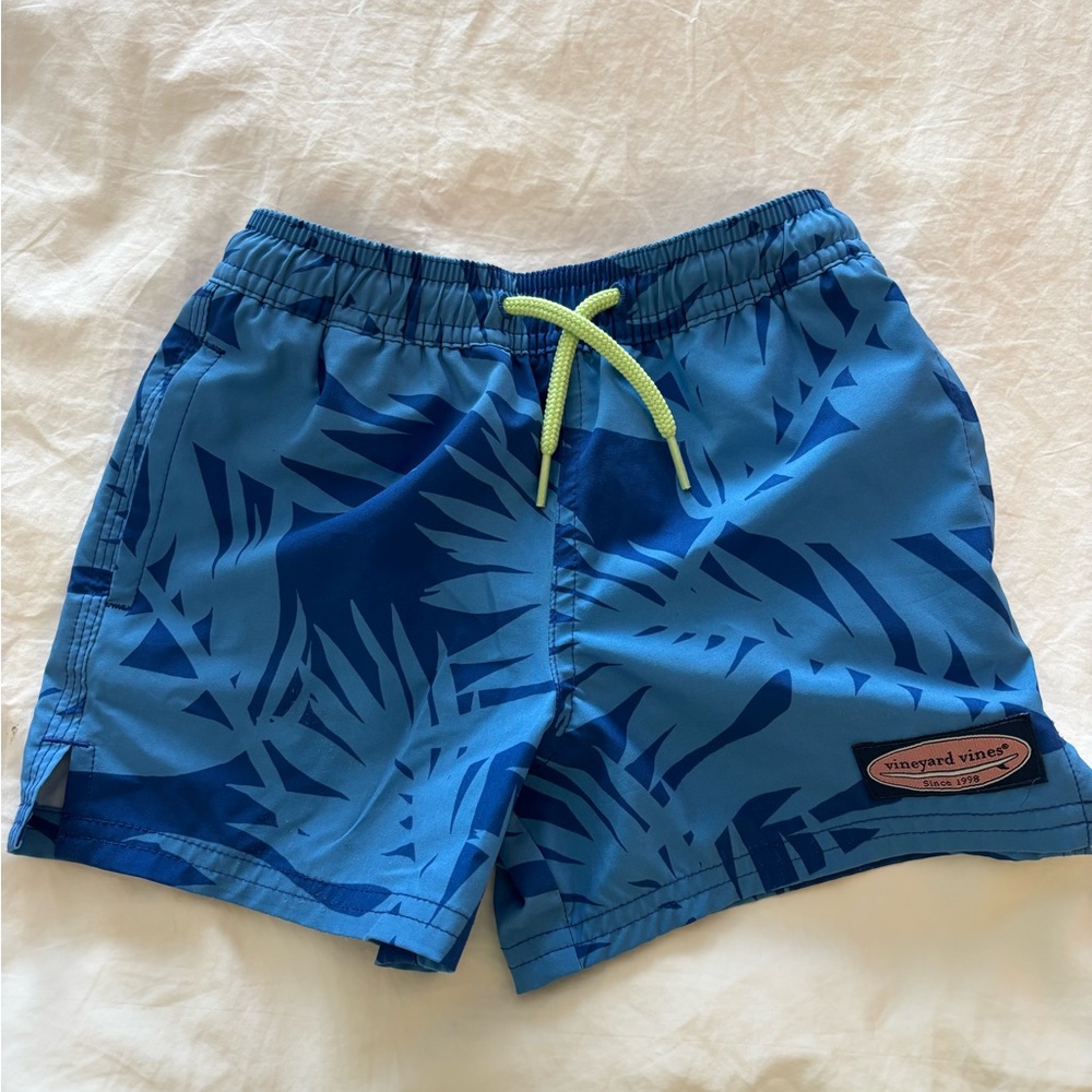 Vineyard Vines boys blue palm swim trunks